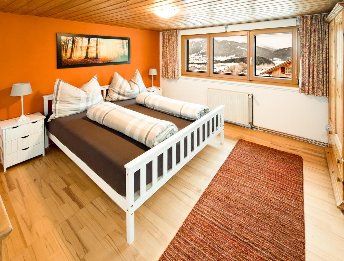 Ferienhaus Bergblick Schwarzenberg im Bregenzerwald Kamer foto